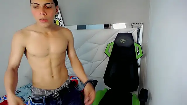 RyanFlirty stripchat live cam model