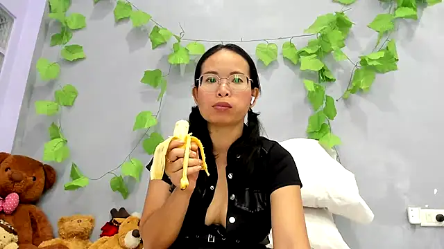 loveley_jenny stripchat live cam model