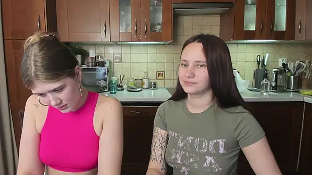 HotCaramellsTV stripchat live cam model