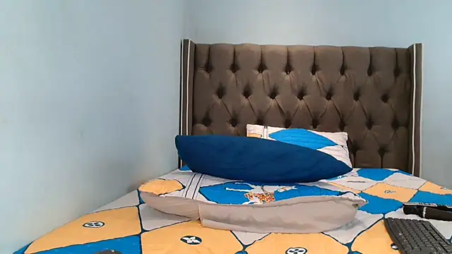 CHOCKYCHOCX2 stripchat live cam model