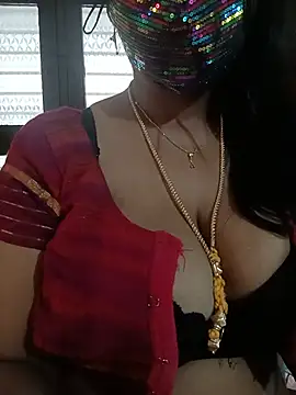 ramyatamilhot stripchat live cam model