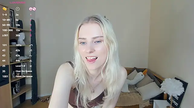 LaynePingitore stripchat live cam model
