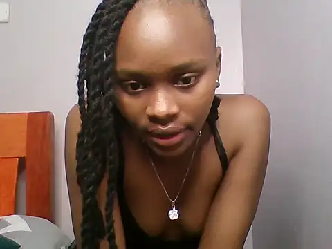 annorah_ stripchat live cam model