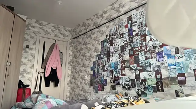 SuzanMoote stripchat live cam model