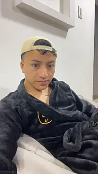 SirDamian stripchat live cam model