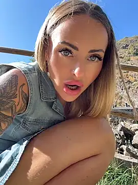 EmaSalis stripchat live cam model
