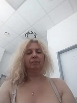 SexyHotSusan stripchat live cam model