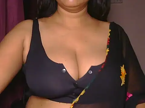 Siyaa-ji stripchat live cam model