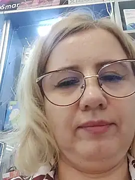 LustyyX stripchat live cam model
