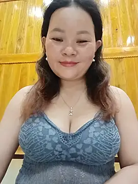 ctm-cute stripchat live cam model