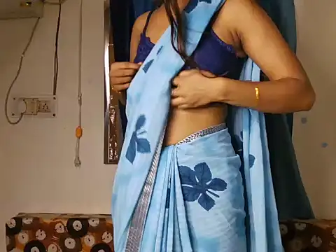 wild_saanvi stripchat live cam model