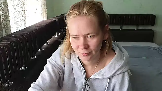 Riley_Roo stripchat live cam model