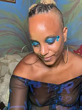 SeductressGem stripchat live cam model
