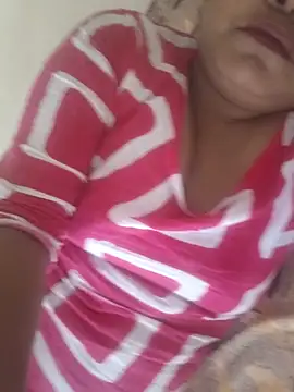 Marathi_Priyanka stripchat live cam model