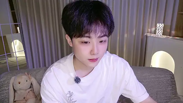 CaiYizhixun stripchat live cam model