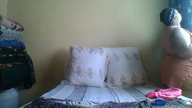 9voluptiustits stripchat live cam model