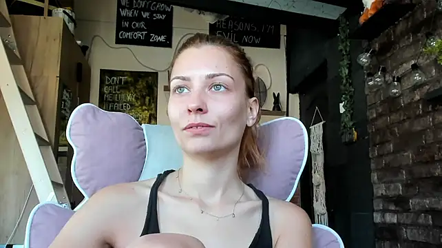 karo123421 stripchat live cam model