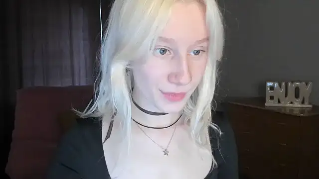 EnigmaSee stripchat live cam model