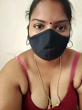 Paru_Tamil_Ponnu stripchat live cam model