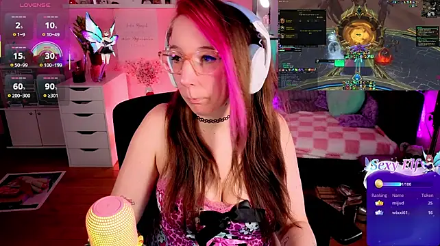 JustKerry stripchat live cam model