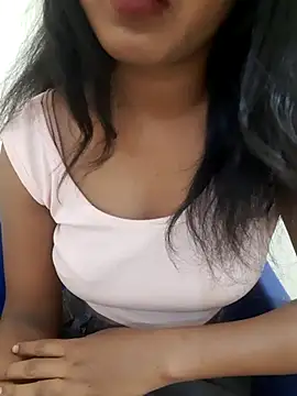Navya6879 stripchat live cam model