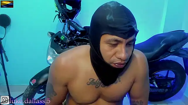zeus_7777 stripchat live cam model