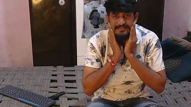 HotXKrish stripchat live cam model