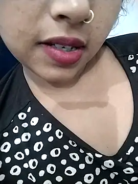 Sexy_Divya__ stripchat live cam model