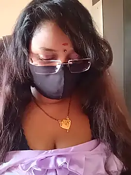 poojag_2 stripchat live cam model