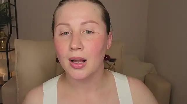 Helens_love stripchat live cam model