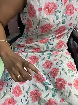 LoveJourney stripchat live cam model