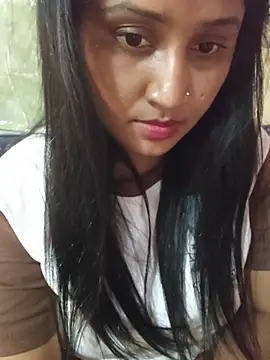 Tridha_2 stripchat live cam model