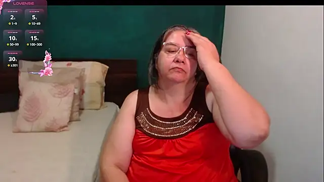scaelettdubois stripchat live cam model