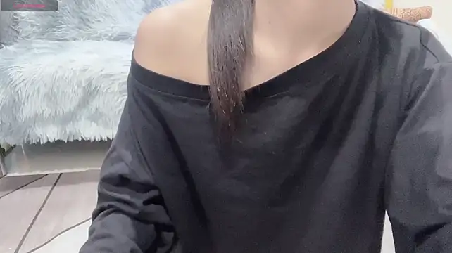 Sarah-ery stripchat live cam model
