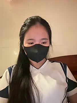 Gwen879 stripchat live cam model