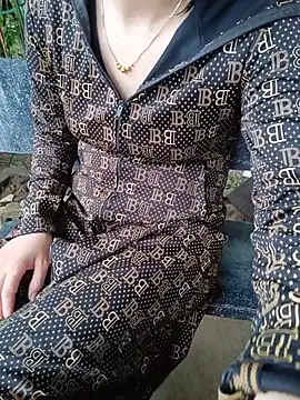 line2xx_sexy stripchat live cam model