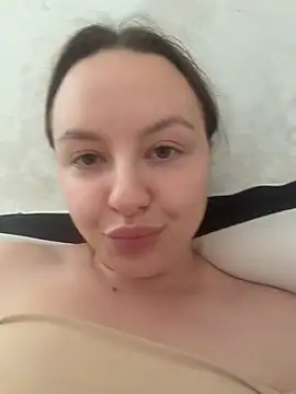 hellopussymeow stripchat live cam model