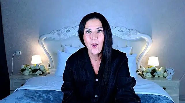 SamantaSpark stripchat live cam model