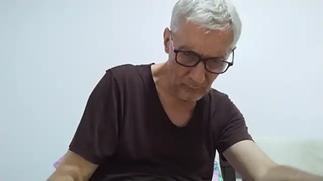 BIGUNCUTHARDCOCK stripchat live cam model