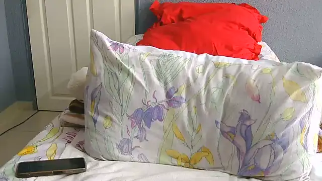 Mollybrookexx stripchat live cam model