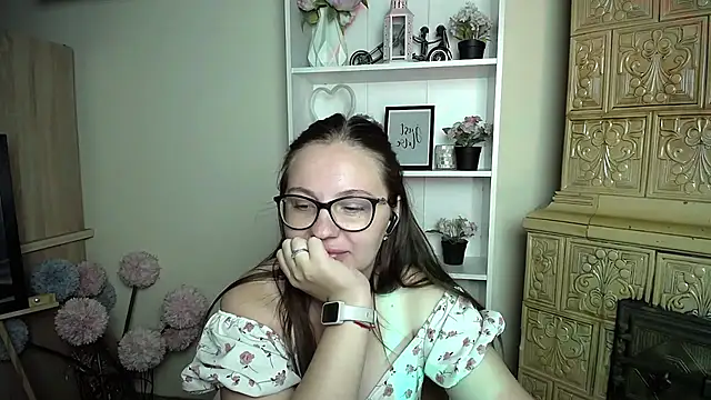 LiliaErmi stripchat live cam model