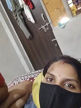 lovelypooja93 stripchat live cam model
