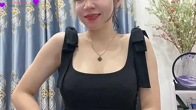 Ryo-Jisoo stripchat live cam model
