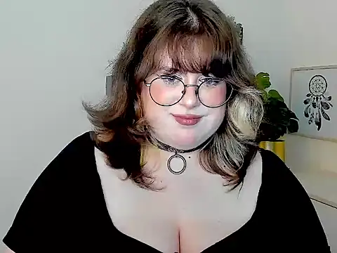 OpheliaLush stripchat live cam model