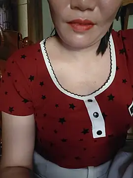 -Titin- stripchat live cam model