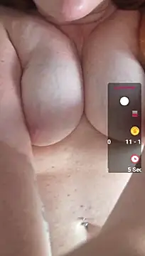 Robyn-XX stripchat live cam model
