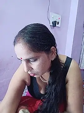 Reema05 stripchat live cam model