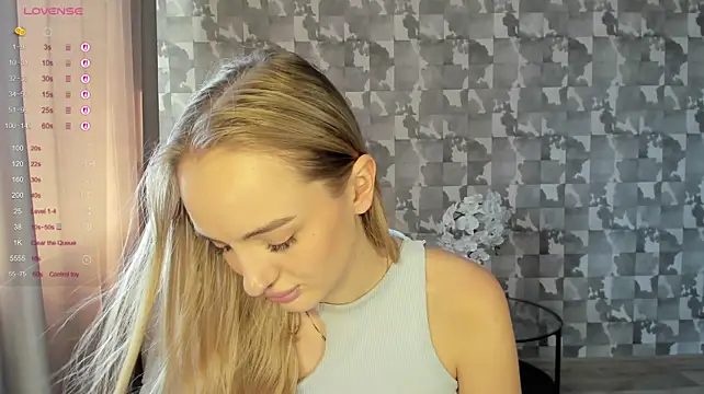 A_delina stripchat live cam model