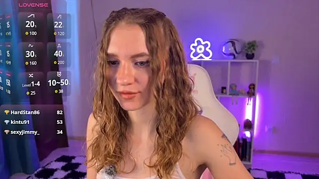 KellySunn stripchat live cam model