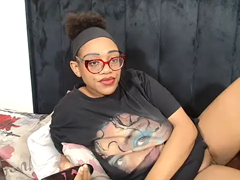 SultryDivax stripchat live cam model